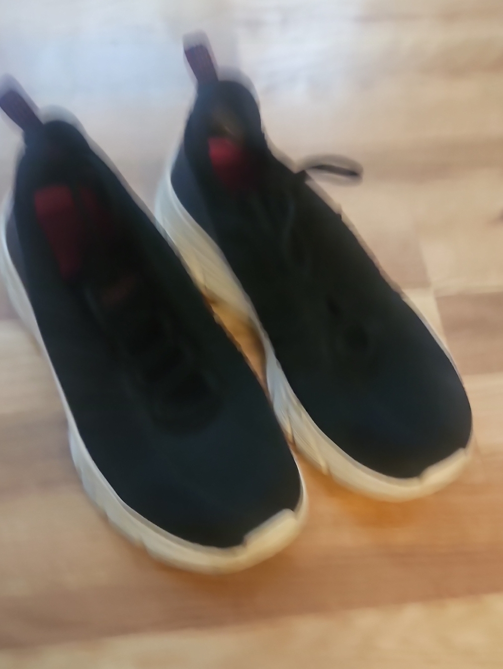 Womrna Black Skechers Slip-On Sneakers Size6